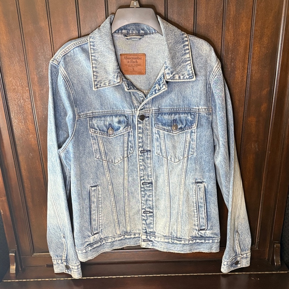 Abercrombie & Fitch Men's Light Blue Denim Jacket. Y2K vibes!